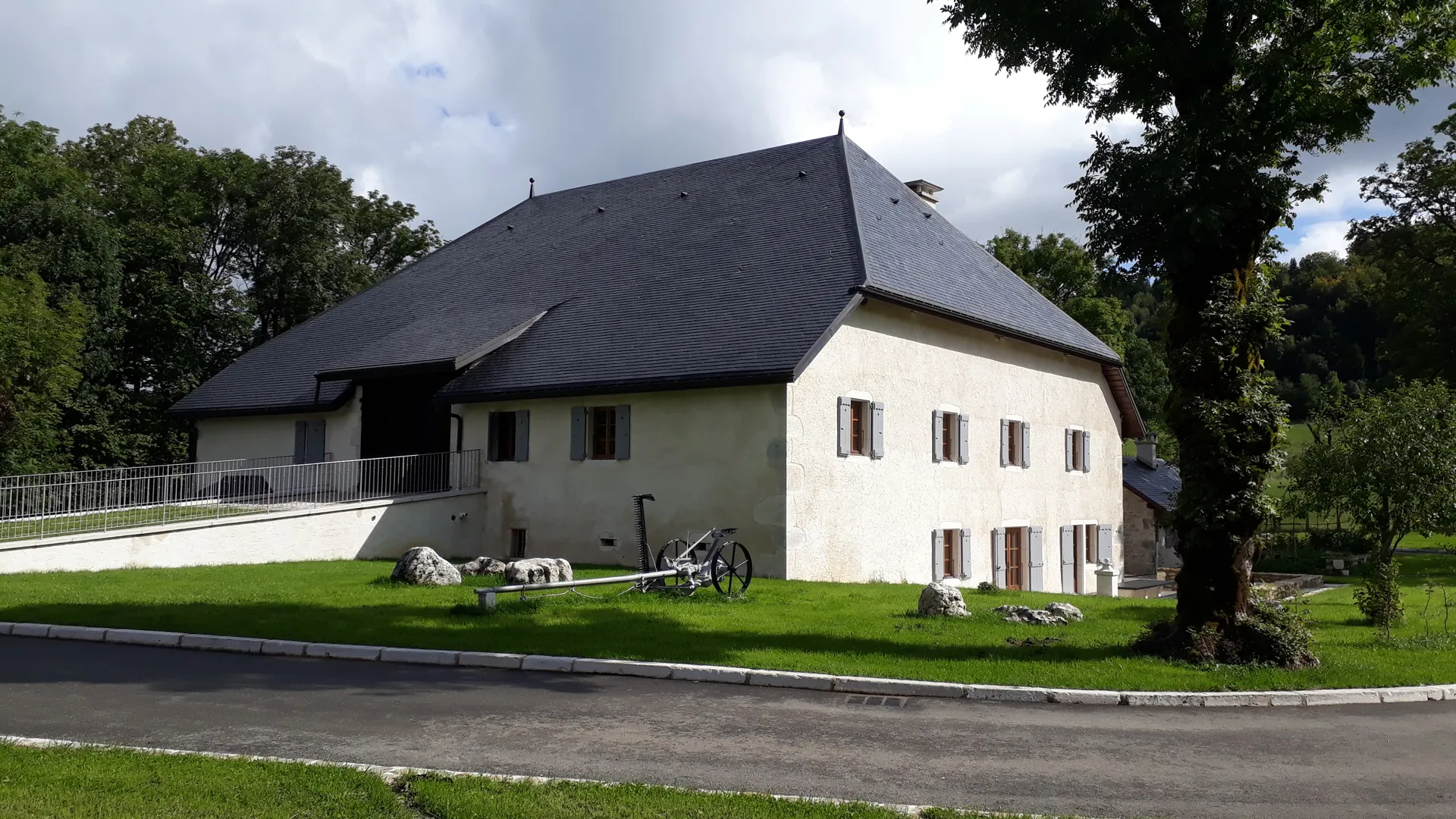 Ferme abbatiale de la Tour, dans le Haut Bugey